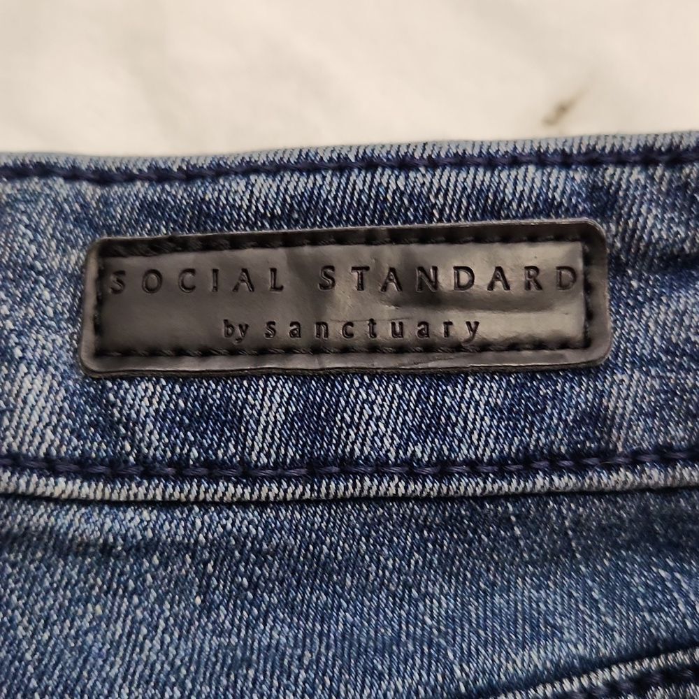 Social Standard by Sanctuary high rise crop straight jeans - Picture 12 of 13
